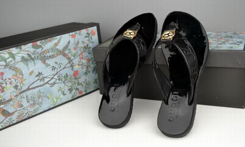 Gucci Slippers Woman--130